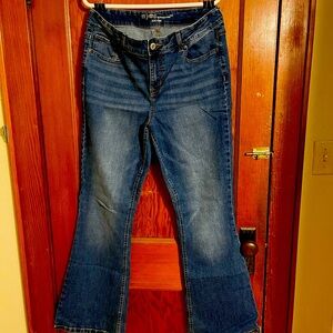 Maurice’s jeans- size 14 long